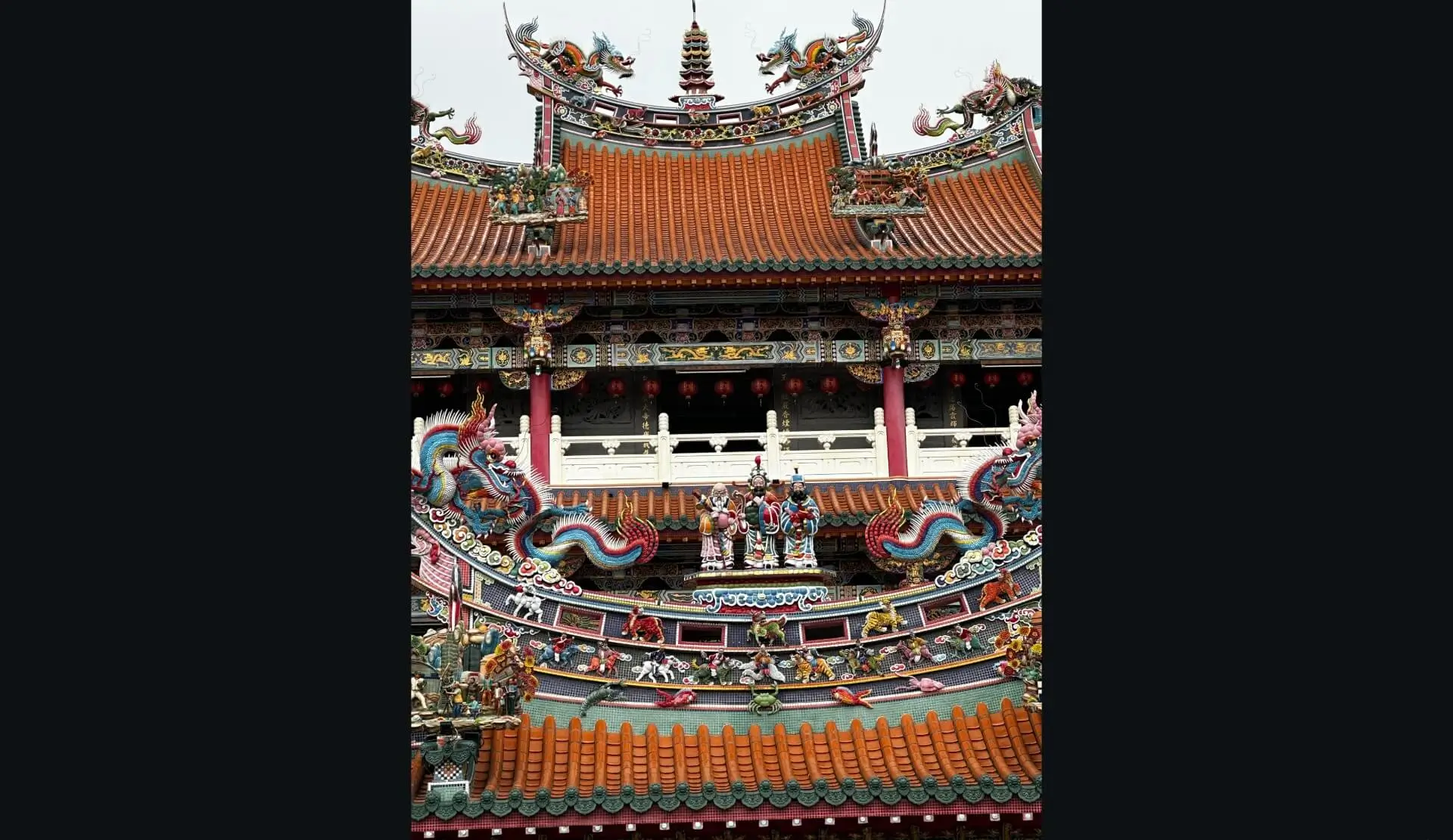 Reddit image viewer with header and footer hidden, showing full-screen image