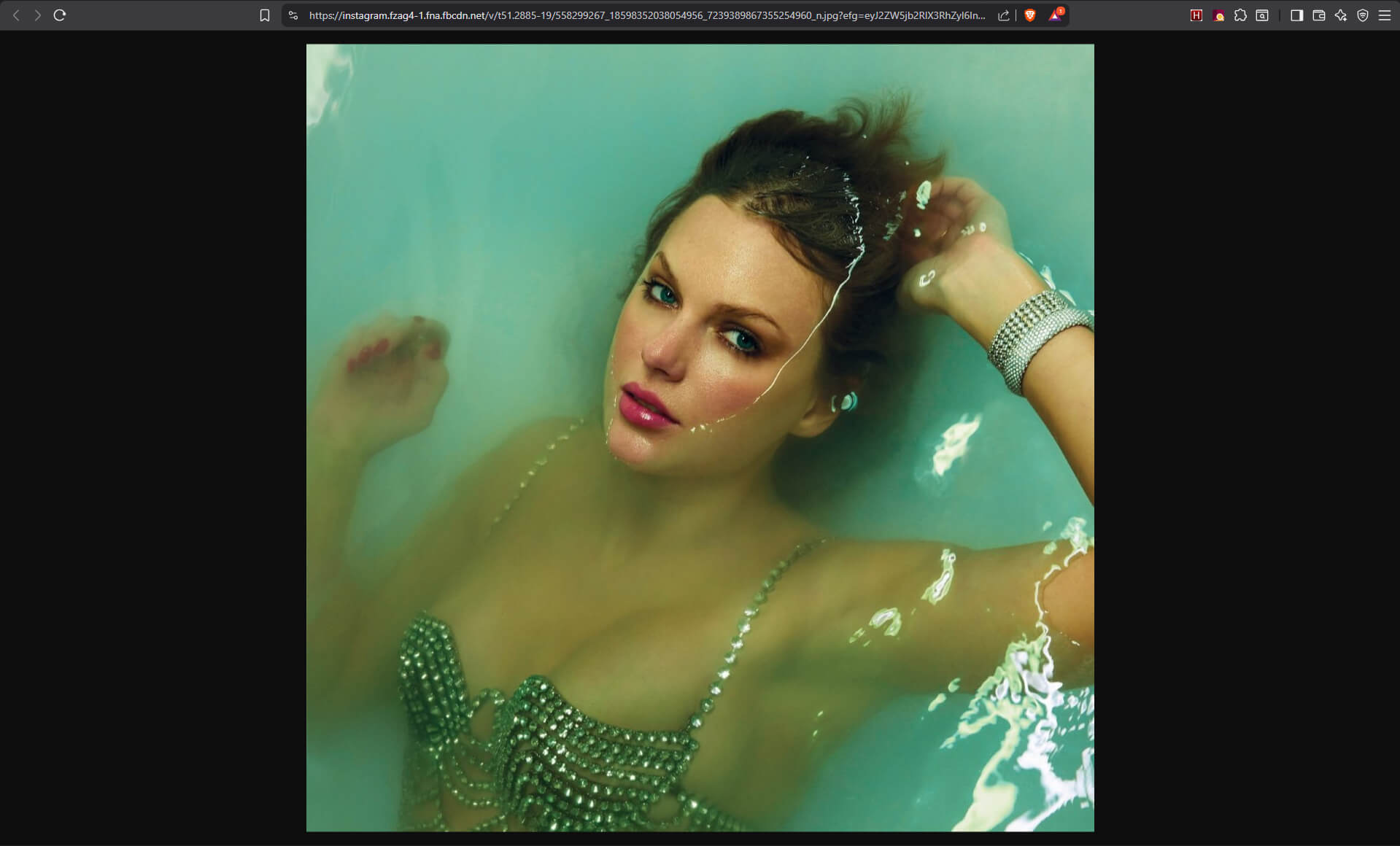 Full-resolution Instagram profile picture opened in new tab